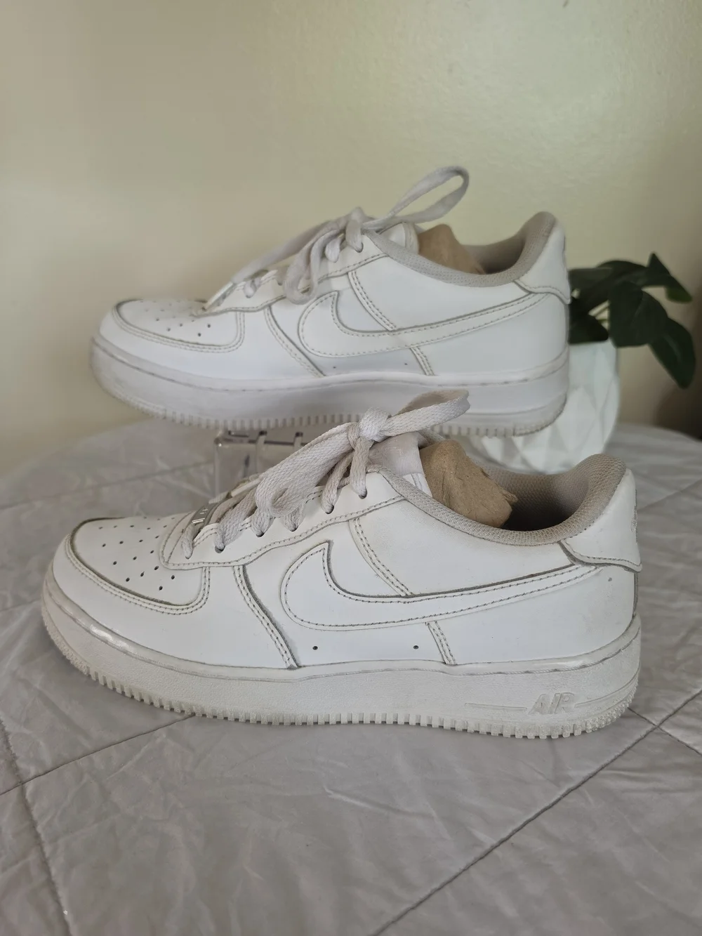 Nike Air Force Low-Top Sneaker White Size 6.5 Youth Unisex